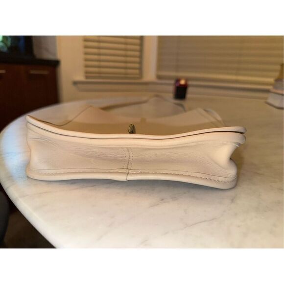 Vintage Coach Crossbody Leather Bag Purse Turnlock 80s Ivory - Picture 13 of 16
